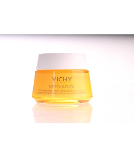 Vichy Neovadiol post-menopausa crema giorno relipidante anti-rilassamento 50 ml